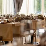 Simon Hotel