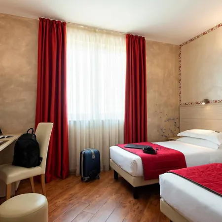 Simon Hotel 4*