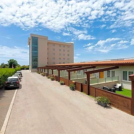 Hotel Simon 4*
